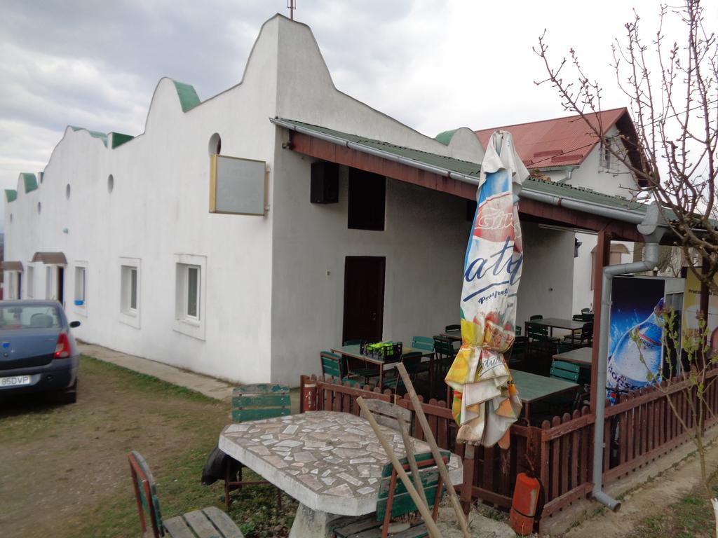 Gasthaus Enduro Bica Hotel Caransebeş Exterior foto